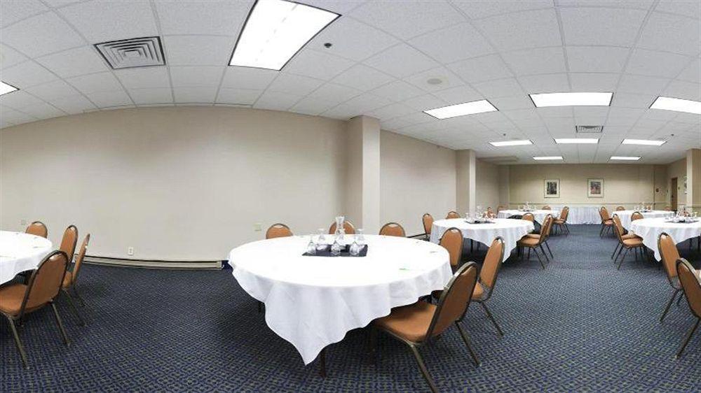 Holiday Inn Rockford By Ihg Buitenkant foto
