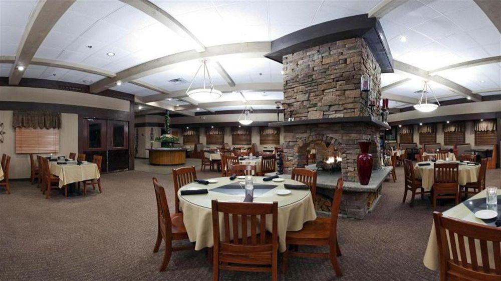 Holiday Inn Rockford By Ihg Buitenkant foto
