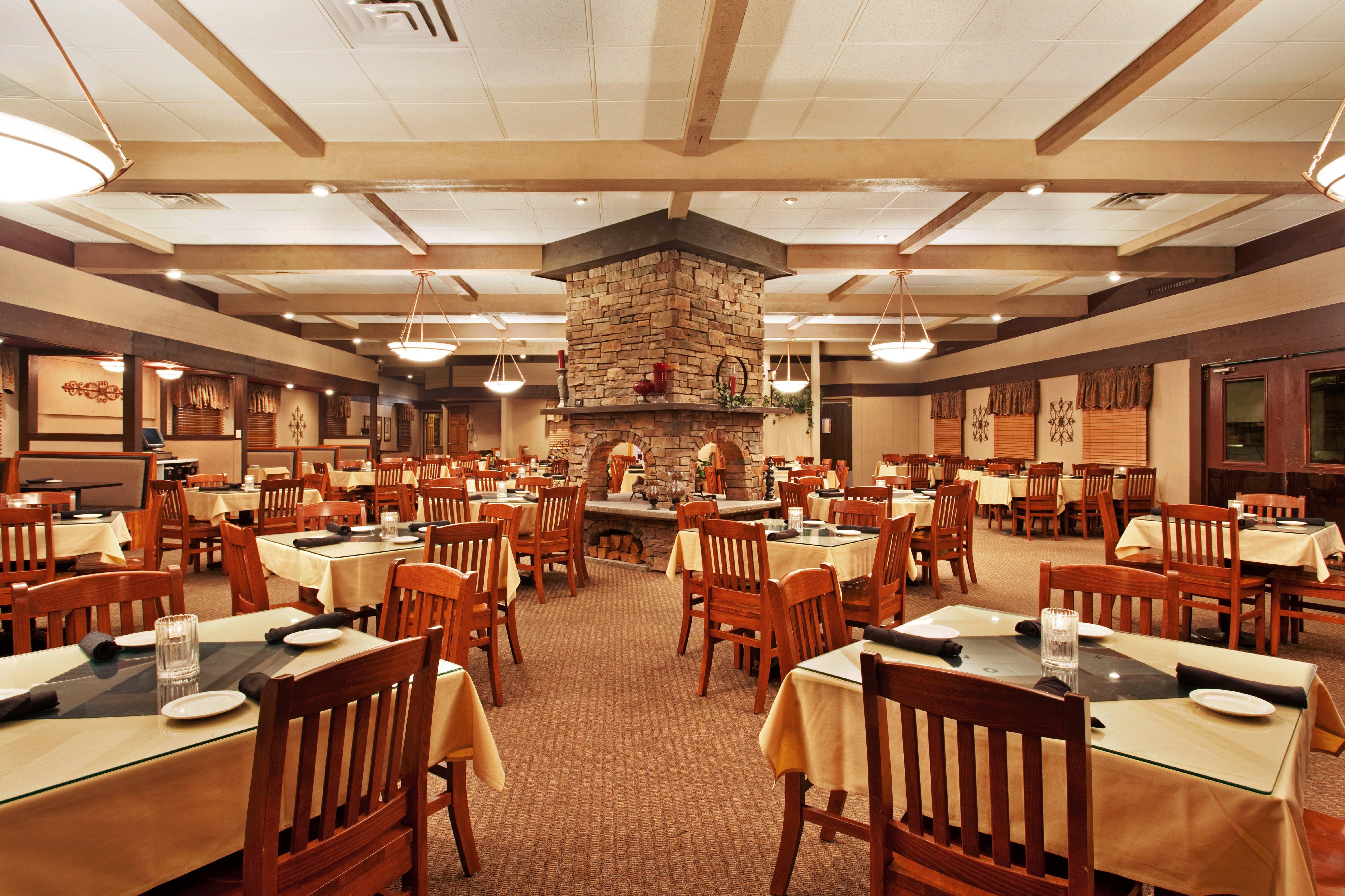 Holiday Inn Rockford By Ihg Buitenkant foto